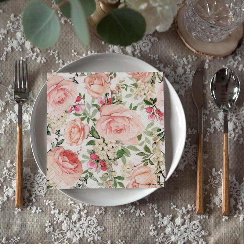 Zestaw na stół serwetki kubeczki talerzyki róże vintage